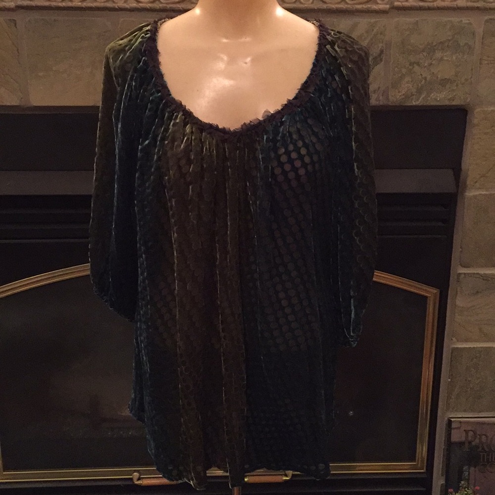 Green and blue dotted burnout velvet tunic top